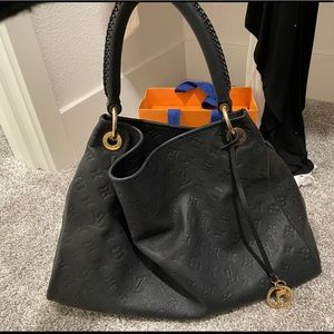 Louis Vuitton Artsy MM Empreinte Noir